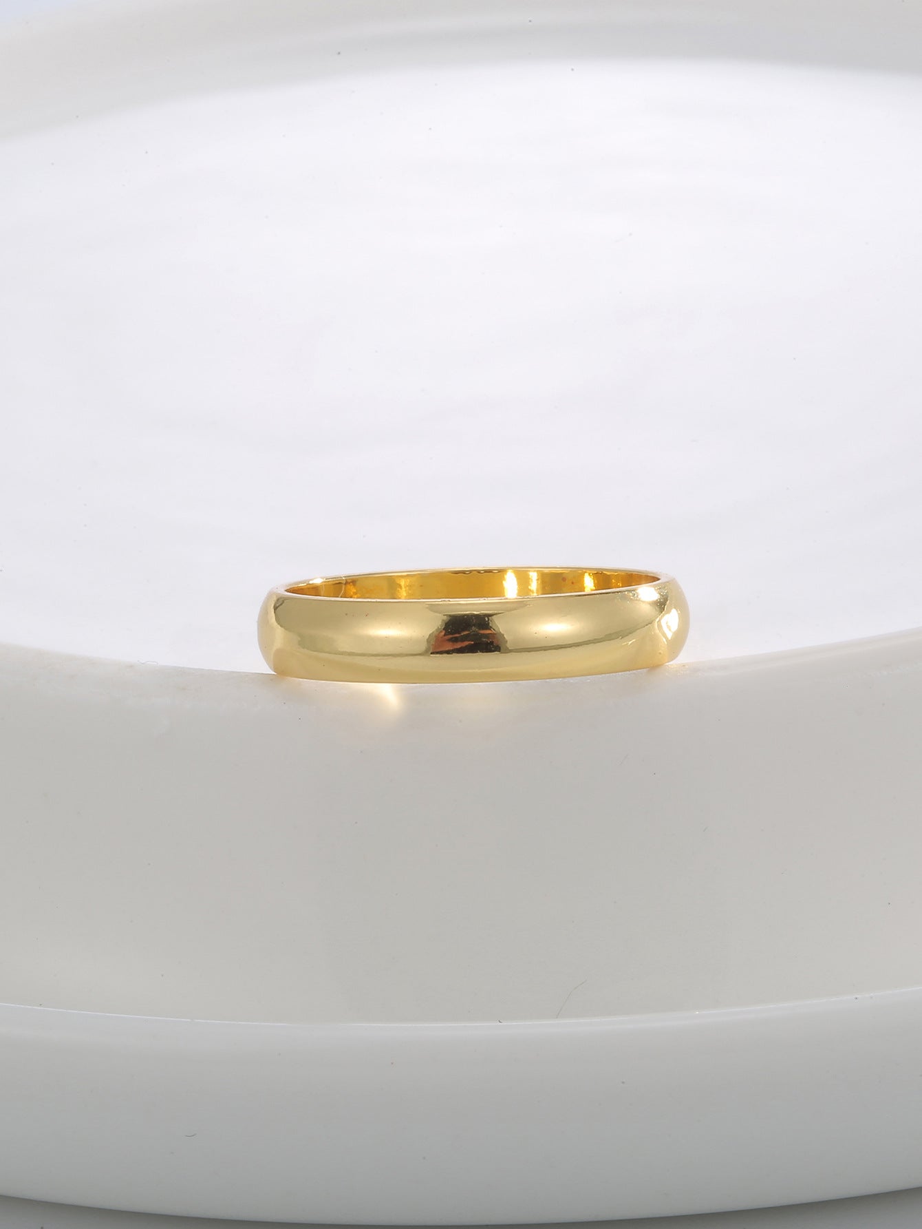 Glossy Round Ring