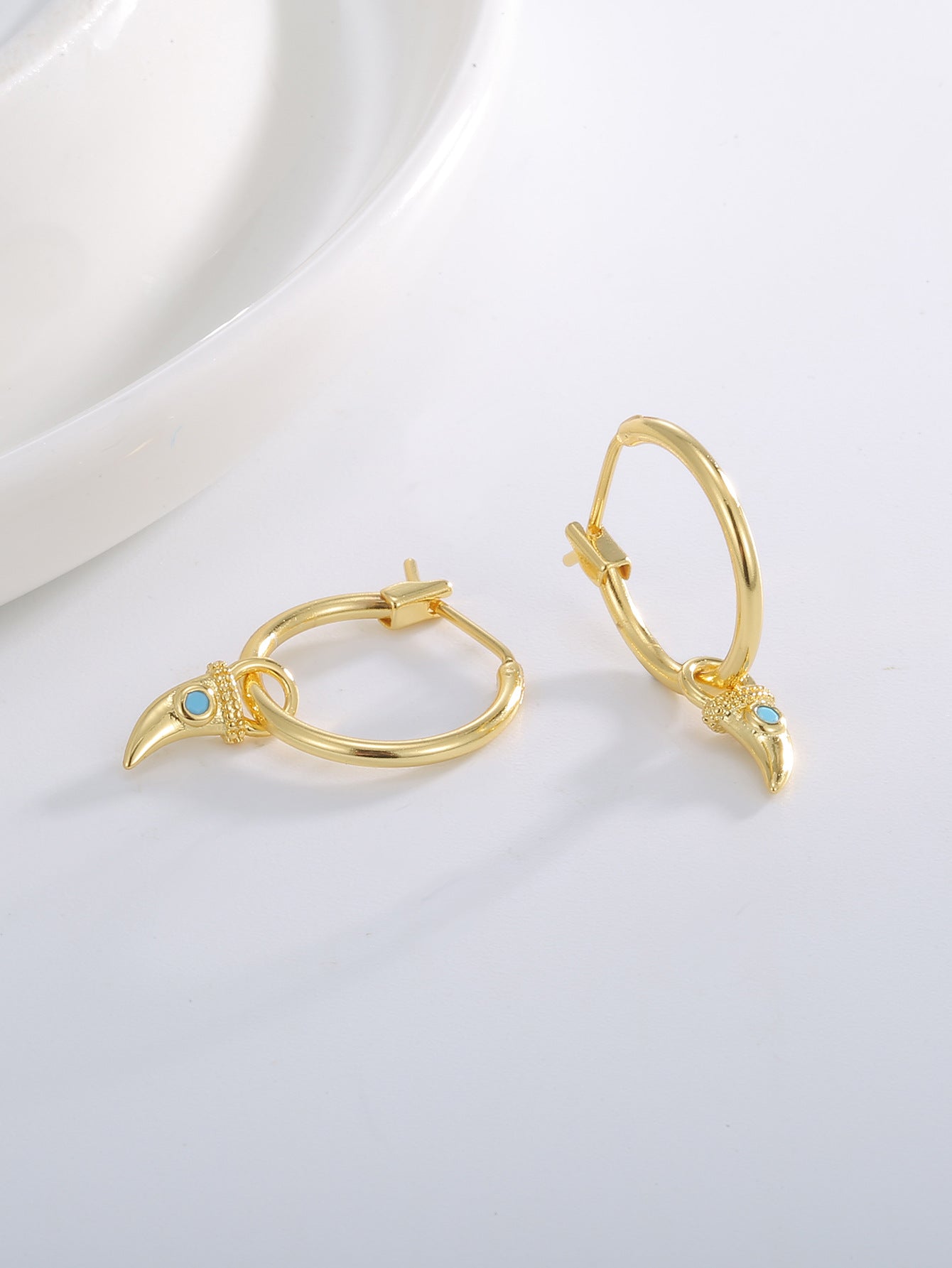 Wolf Tooth Zircon Drop Earrings