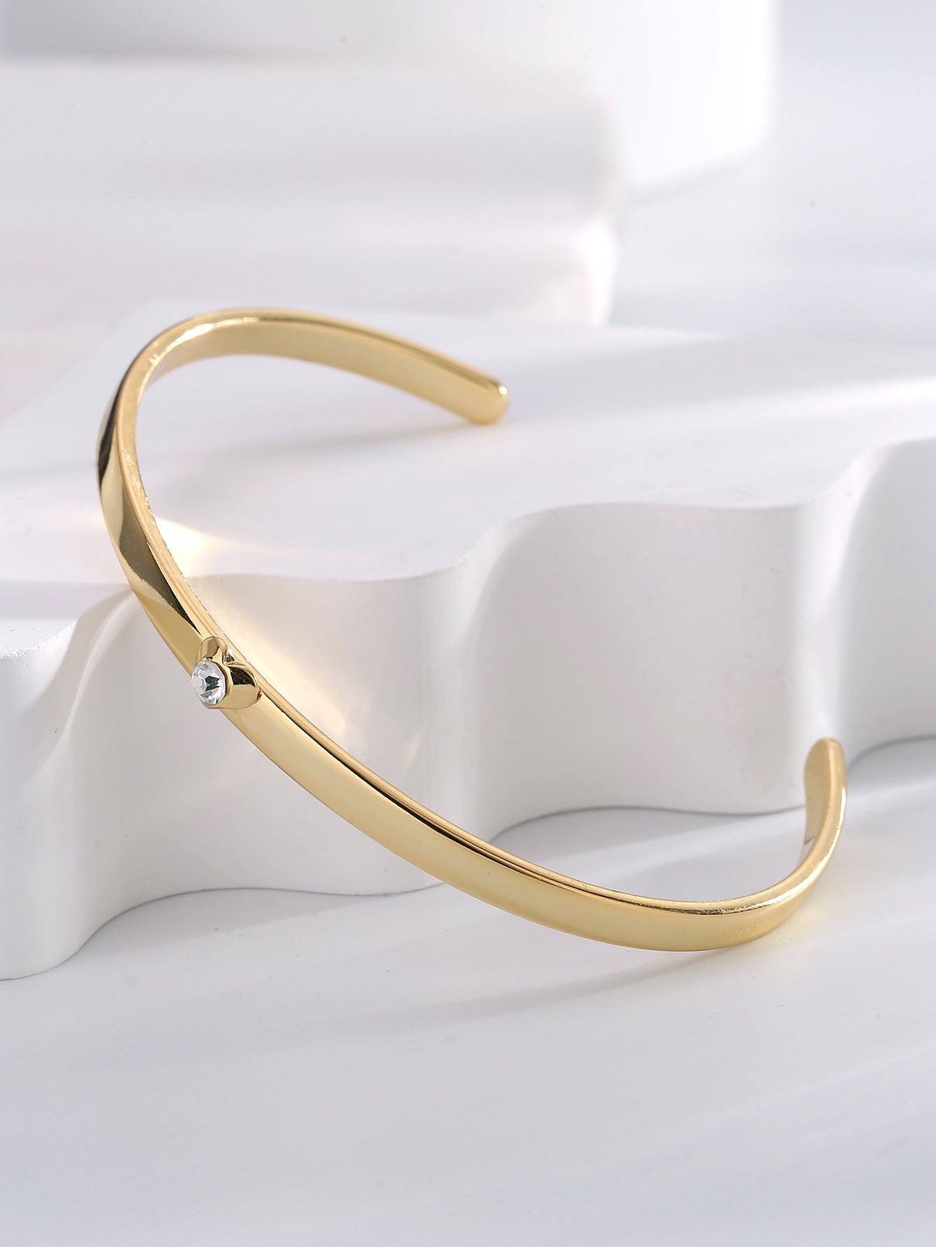 Heart-shaped Zircon Cuff Bracelet