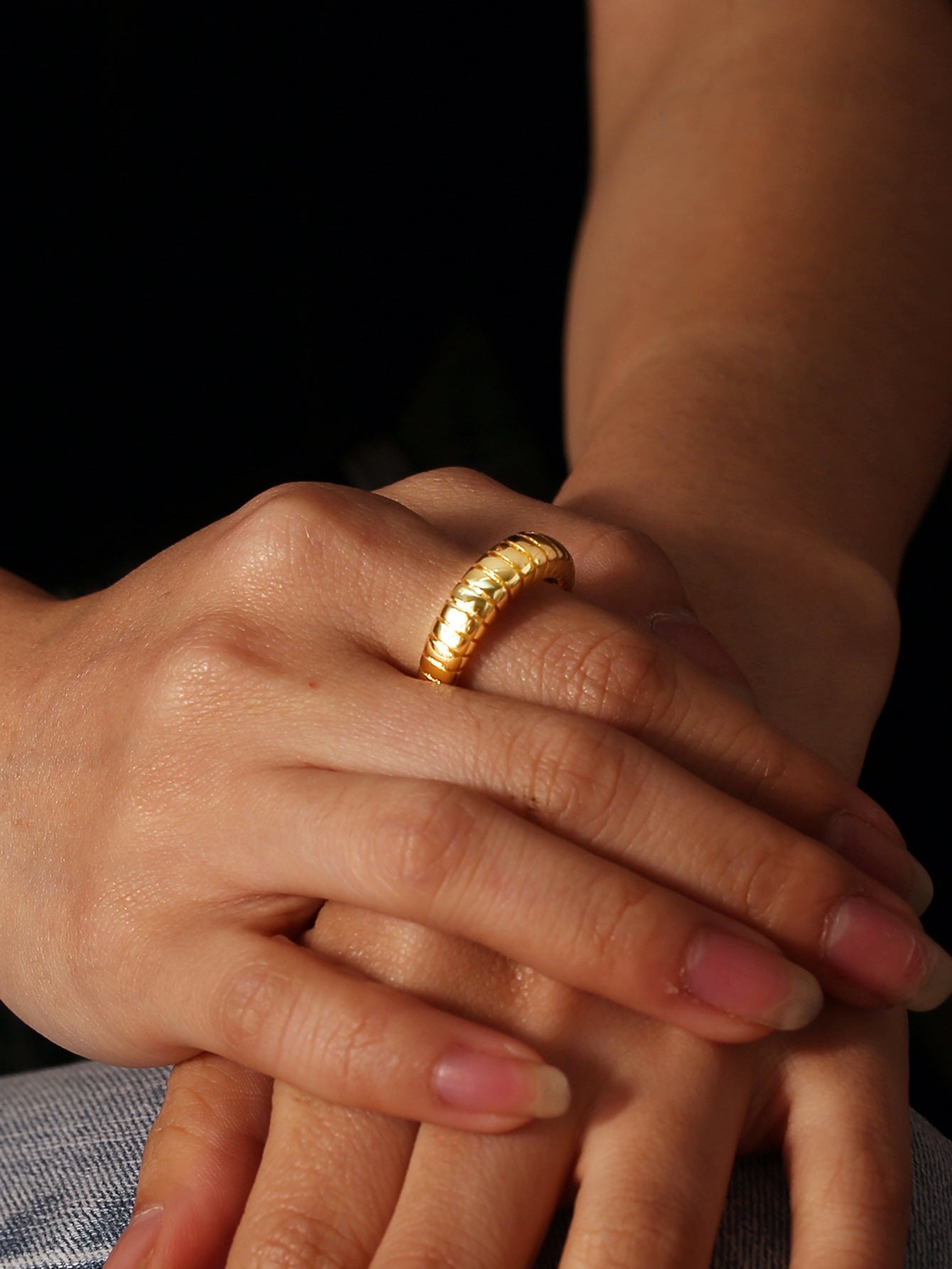 Cow Horn Pattern Ring