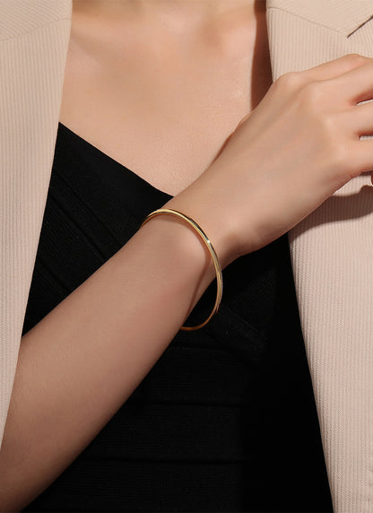 Classic Glossy Bangle