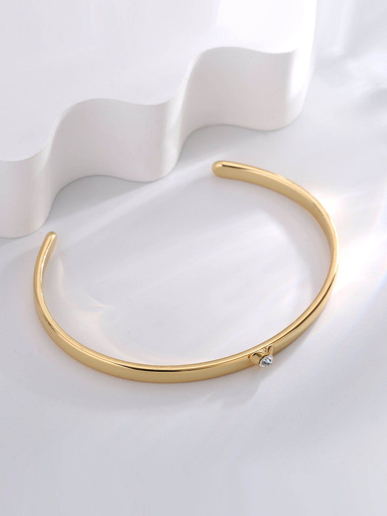 Heart-shaped Zircon Cuff Bracelet