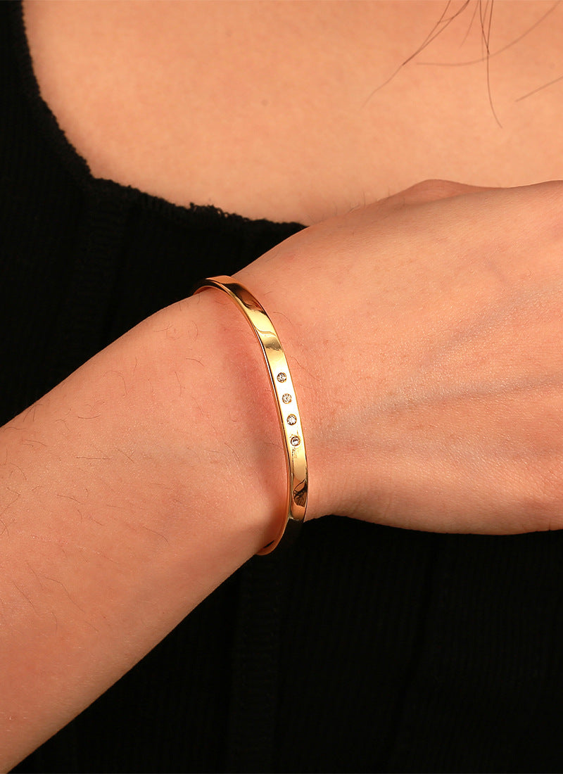 Zircon Glossy Cuff Bracelet