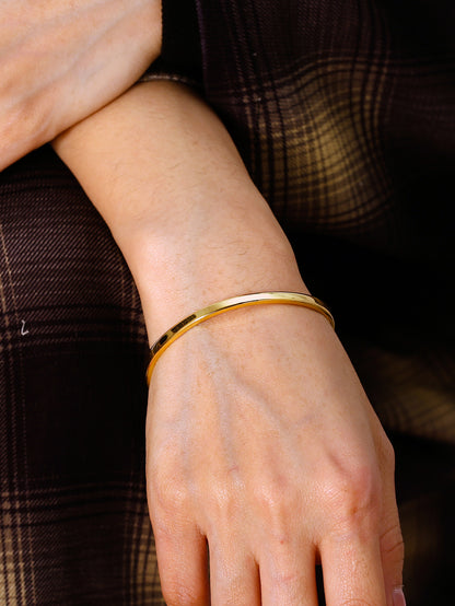 Minimalist Glossy Open Bangle