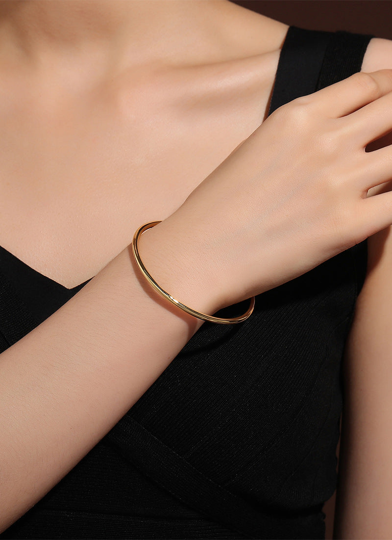 Classic Glossy Bangle